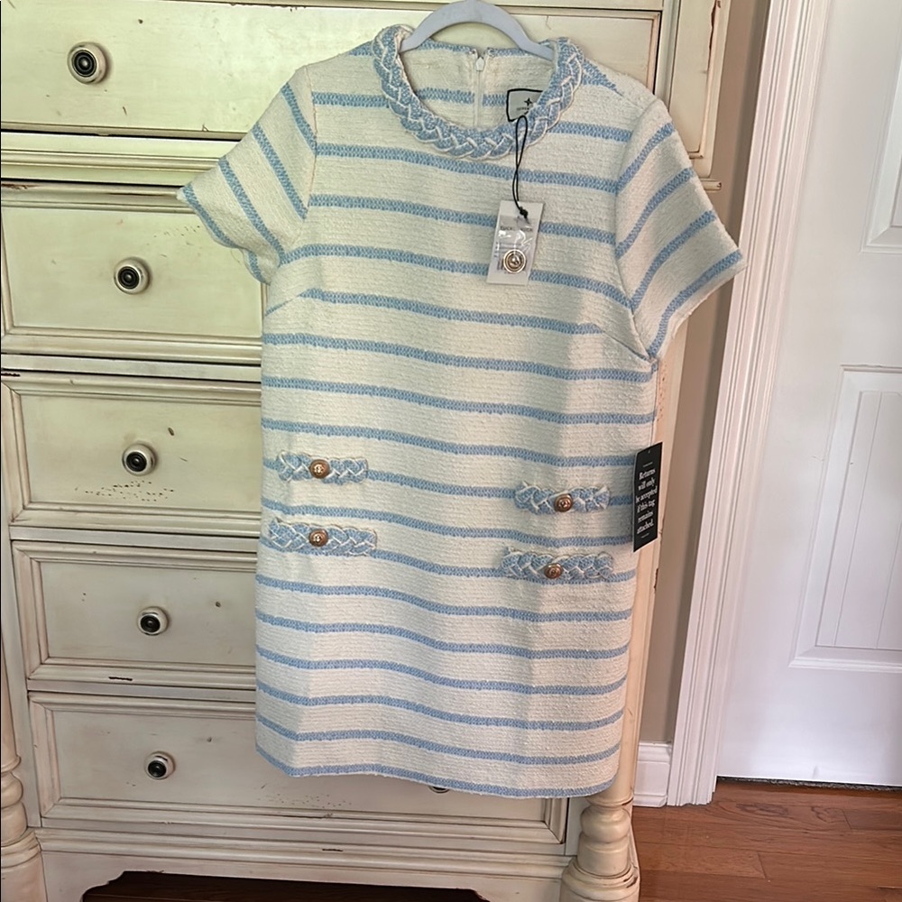 Tuckernuck Cream and Blue Braided Knit Top